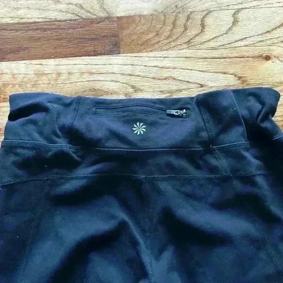 ATHLETA BALANCE WIDE CROP - BLACK  - SMALL - Picture 8 of 9